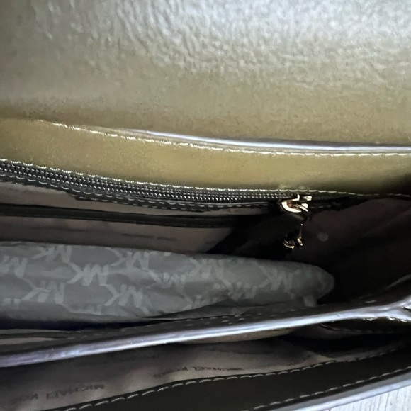 MICHAEL KORS Delfina Olive Green Saddlebag Crossbody. NWOT - Picture 8 of 10